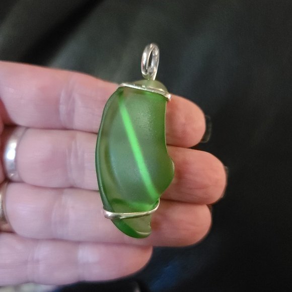 Mediterranean green sea glass pendant from Greece - Picture 2 of 7